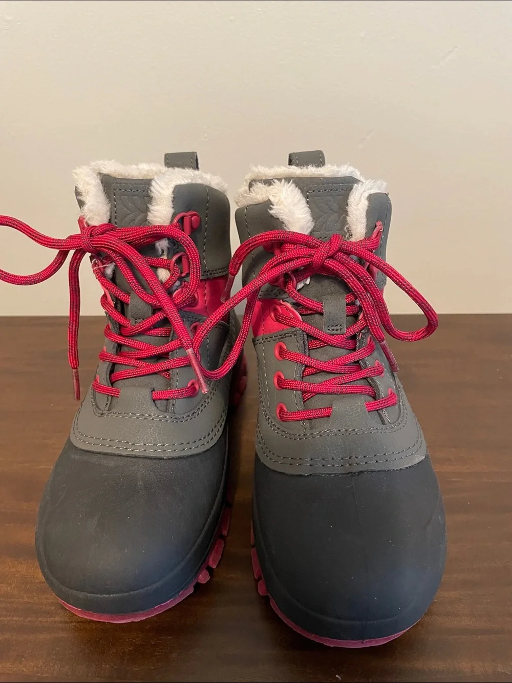 All in Motion Girls Grey and Burgundy Winter Boots (size 13)
